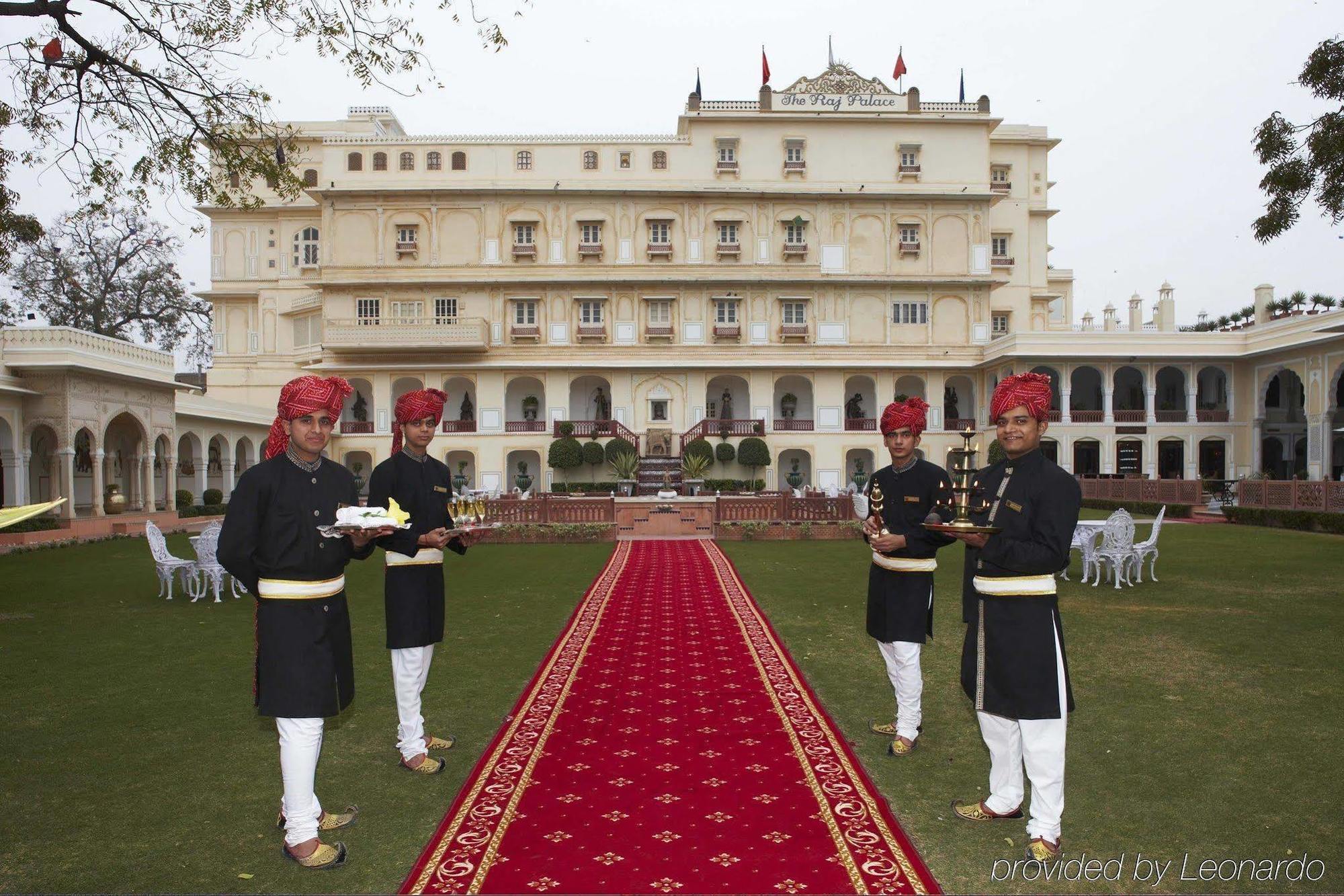The Raj Palace Jaipur Buitenkant foto